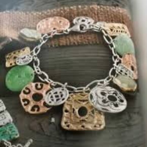 B2712 Retired Silpada Treasure Trove Bracelet - Picture 1 of 2
